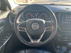 Used 2019  Jeep Cherokee 4d SUV 4WD Latitude Plus 3.2L at Naples Auto Sales near Vernal, UT