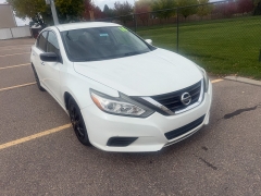 Used 2016  Nissan Altima 4d Sedan 2&period;5L at Naples Auto Sales near Vernal&comma; UT