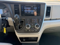 Used 2016  Toyota Sienna 4d Wagon LE 7-Pass Mobility at Naples Auto Sales near Vernal&comma; UT