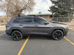 Used 2020  Jeep Cherokee 4d SUV 4WD Latitude Plus Altitude 2&period;4L at Naples Auto Sales near Vernal&comma; UT