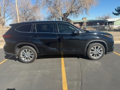 Used 2020  Toyota Highlander 4d SUV AWD Limited at Naples Auto Sales near Vernal&comma; UT
