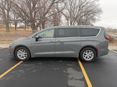 Used 2023  Chrysler Pacifica Touring L FWD at Naples Auto Sales near Vernal&comma; UT