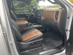 Used 2022 Chevrolet Silverado 3500HD 4WD Crew Cab 159" High Country Dsl at Naples Auto Sales near Vernal, UT
