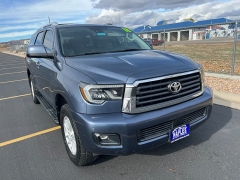 Used 2018  Toyota Sequoia 4d SUV 4WD SR5 at Naples Auto Sales near Vernal, UT