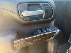Used 2020  Chevrolet Silverado 1500 4WD Crew Cab LT Trail Boss at Naples Auto Sales near Vernal&comma; UT