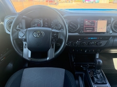 Used 2020  Toyota Tacoma 4WD Double Cab TRD Off-Road Auto at Naples Auto Sales near Vernal&comma; UT