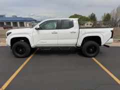 Used 2025  Toyota Tacoma 4WD SR5 Double Cab 5ft Bed AT at Naples Auto Sales near Vernal&comma; UT