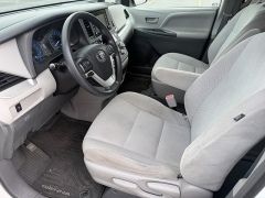 Used 2019  Toyota Sienna 4d Wagon FWD L 7-Passenger at Naples Auto Sales near Vernal&comma; UT