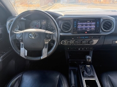 Used 2019  Toyota Tacoma 4WD Double Cab TRD Sport Longbed at Naples Auto Sales near Vernal&comma; UT