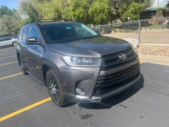 Used 2017 Toyota Highlander 4d SUV AWD SE at Naples Auto Sales near Vernal, UT