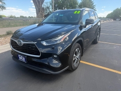 Used 2022  Toyota Highlander Hybrid XLE AWD at Naples Auto Sales near Vernal&comma; UT