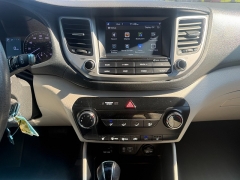 Used 2018  Hyundai Tucson 4d SUV AWD SEL at Naples Auto Sales near Vernal&comma; UT