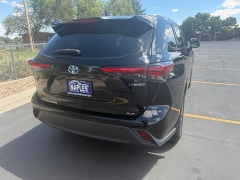 Used 2022  Toyota Highlander Hybrid XLE AWD at Naples Auto Sales near Vernal&comma; UT