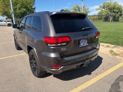 Used 2020  Jeep Grand Cherokee 4d SUV 4WD Laredo Altitude at Naples Auto Sales near Vernal&comma; UT