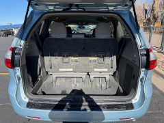 Used 2016  Toyota Sienna 4d Wagon LE 7-Pass Mobility at Naples Auto Sales near Vernal&comma; UT