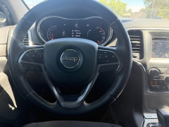 Used 2018  Jeep Grand Cherokee 4d SUV 4WD Laredo at Naples Auto Sales near Vernal&comma; UT