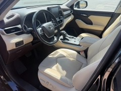 Used 2022  Toyota Highlander Hybrid XLE AWD at Naples Auto Sales near Vernal&comma; UT