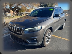Used 2019  Jeep Cherokee 4d SUV 4WD Latitude Plus 3.2L at Naples Auto Sales near Vernal, UT