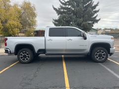 Used 2022 Chevrolet Silverado 3500HD 4WD Crew Cab 159" High Country Dsl at Naples Auto Sales near Vernal, UT