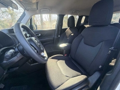 Used 2023  Jeep Renegade Latitude 4x4 at CarloanExpress&period;Com near Hampton&comma; VA