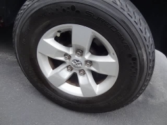 Used 2022  Ram 1500 Classic SLT 4x4 Crew Cab 5'7" Box at CarloanExpress&period;Com near Hampton&comma; VA