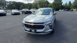 Used 2025  Chevrolet Trax FWD 4dr LT at CarloanExpress&period;Com near Hampton&comma; VA