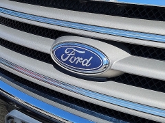 Used 2018  Ford Taurus 4d Sedan FWD SE at CarloanExpress&period;Com near Hampton&comma; VA