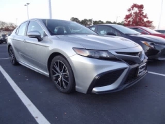 Used 2024  Toyota Camry SE Auto AWD &lpar;Natl&rpar; at CarloanExpress&period;Com near Hampton&comma; VA