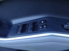 Used 2023  Toyota Highlander FWD &lpar;Natl&rpar; at CarloanExpress&period;Com near Hampton&comma; VA