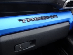 Used 2024  Toyota Tacoma 4WD Double Cab Bed &lpar;Natl&rpar; at CarloanExpress&period;Com near Hampton&comma; VA