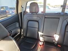 Used 2019  Chevrolet Colorado 4WD Crew Cab 140.5" Z71 at CarloanExpress.Com near Hampton, VA