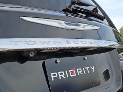 Used 2014  Chrysler Town & Country 4d Wagon Touring at CarloanExpress&period;Com near Hampton&comma; VA