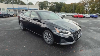 Used 2024  Nissan Altima 2.5 SV Sedan at CarloanExpress.Com near Hampton, VA
