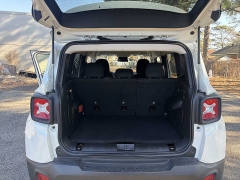 Used 2023  Jeep Renegade Latitude 4x4 at CarloanExpress&period;Com near Hampton&comma; VA