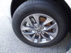 Used 2024  Toyota Sienna XLE FWD &lpar;Natl&rpar; at CarloanExpress&period;Com near Hampton&comma; VA