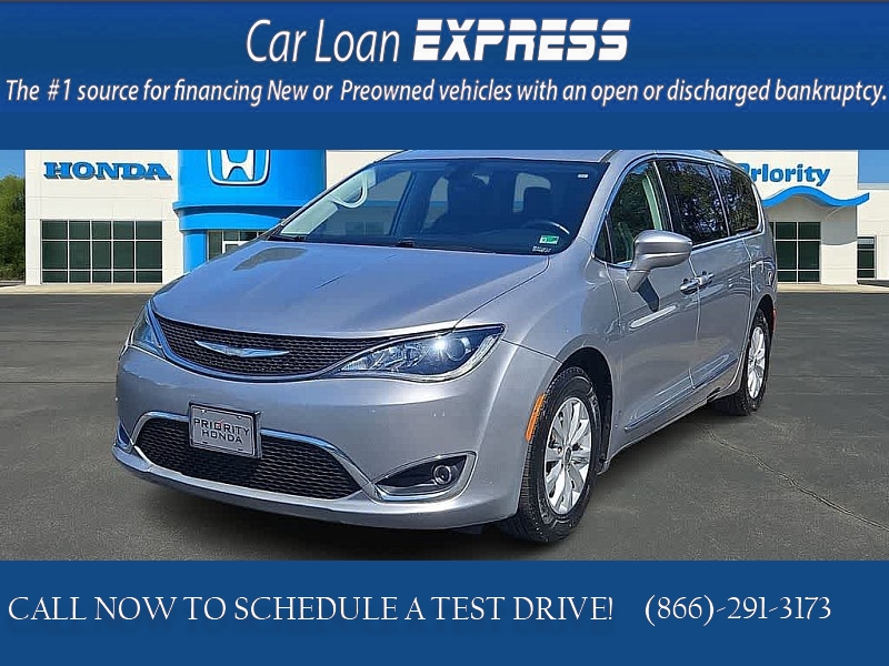 Used 2017  Chrysler Pacifica Touring-L FWD at CarloanExpress&period;Com near Hampton&comma; VA