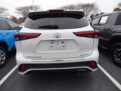 Used 2023  Toyota Highlander AWD &lpar;Natl&rpar; at CarloanExpress&period;Com near Hampton&comma; VA