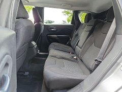 Used 2019  Jeep Cherokee Latitude 4x4 at CarloanExpress&period;Com near Hampton&comma; VA