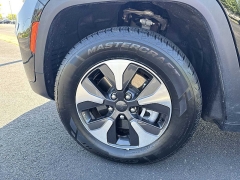 Used 2024  Jeep Grand Cherokee 4xe 4x4 at CarloanExpress&period;Com near Hampton&comma; VA