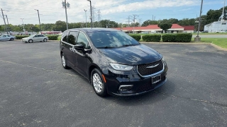 Used 2025  Chrysler Pacifica Select FWD at CarloanExpress&period;Com near Hampton&comma; VA