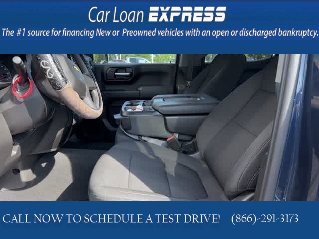 Used 2021  Chevrolet Silverado 1500 2WD Crew Cab 147" Custom at CarloanExpress.Com near Hampton, VA