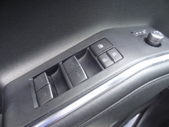 Used 2023  Toyota Highlander FWD &lpar;Natl&rpar; at CarloanExpress&period;Com near Hampton&comma; VA