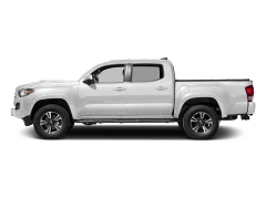 Used 2017  Toyota Tacoma Double Cab 5' Bed V6 4x4 &lpar;Natl&rpar; at CarloanExpress&period;Com near Hampton&comma; VA
