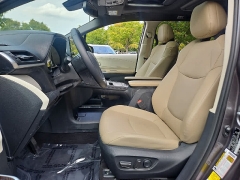 Used 2021  Toyota Sienna XLE FWD &lpar;Natl&rpar; at CarloanExpress&period;Com near Hampton&comma; VA