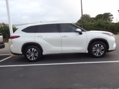 Used 2021  Toyota Highlander XLE FWD at CarloanExpress&period;Com near Hampton&comma; VA