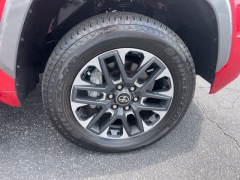 Used 2025  Toyota Tundra 4WD Limited CrewMax 5&period;5ft Bed at CarloanExpress&period;Com near Hampton&comma; VA