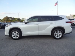 Used 2023  Toyota Highlander FWD &lpar;Natl&rpar; at CarloanExpress&period;Com near Hampton&comma; VA