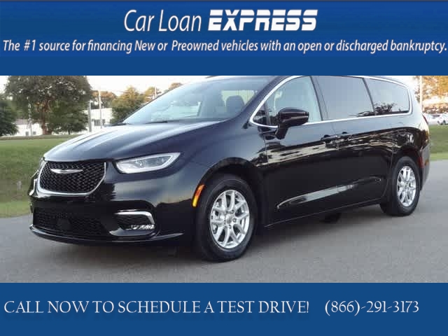 Used 2022  Chrysler Pacifica Touring L FWD at CarloanExpress.Com near Hampton, VA