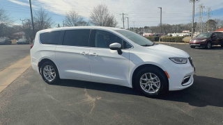 Used 2023  Chrysler Pacifica Touring L FWD at CarloanExpress&period;Com near Hampton&comma; VA