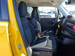 Used 2015  Jeep Renegade 4d SUV 4WD Trailhawk at CarloanExpress&period;Com near Hampton&comma; VA